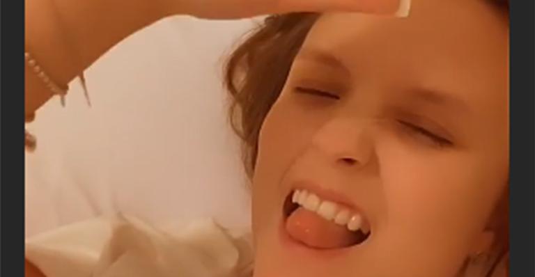 Larissa Manoela curte fossa ao som de ‘Shallow’, de Lady Gaga