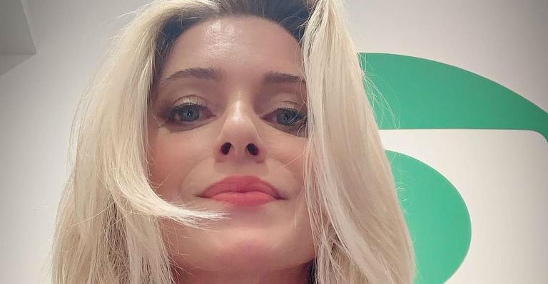 Letícia Spiller comemora mais um trabalho concluído e agradece: “Obrigado a todos”