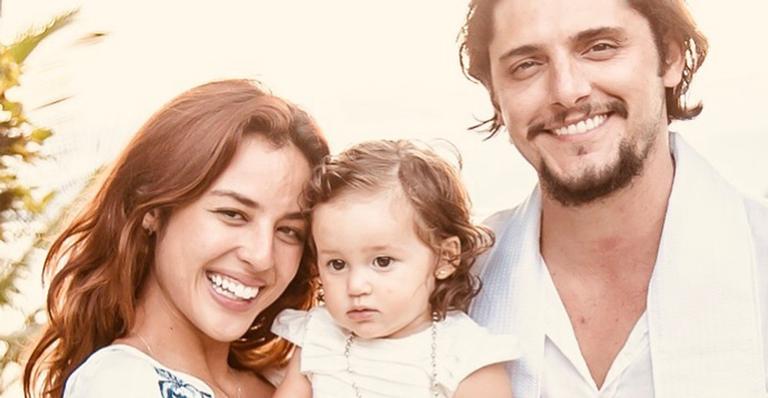 Bruno Gissoni e Yanna Lavigne ironizam boatos sobre mansão milionária: ”Você pagou isso, amor?”