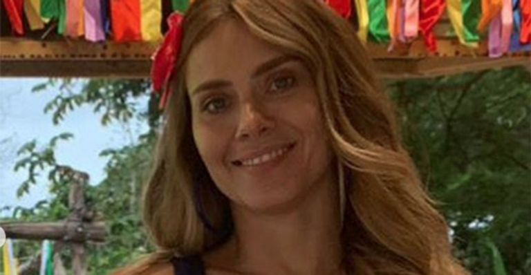 Carolina Dieckmann se despede de cenário da novela na reta final das gravações