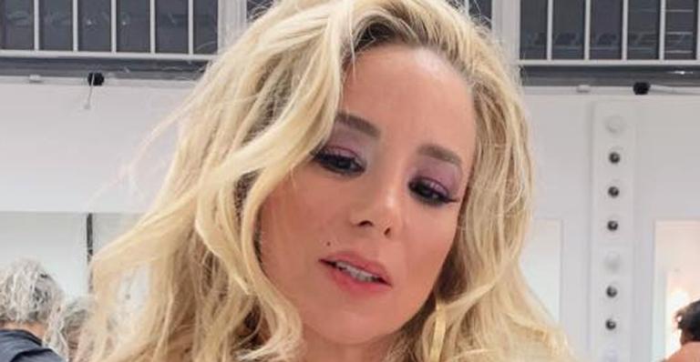 Danielle Winits compartilha momento raro do filho e deixa fãs surpresos: ”É sua miniatura”