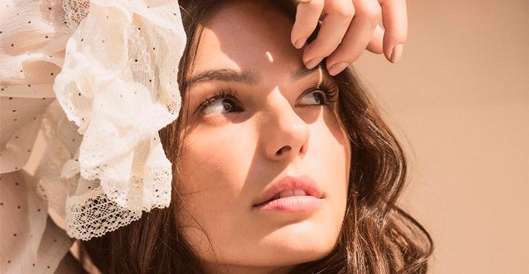 Isis Valverde publica desabafo sincero sobre a maternidade: ”Desci do salto”