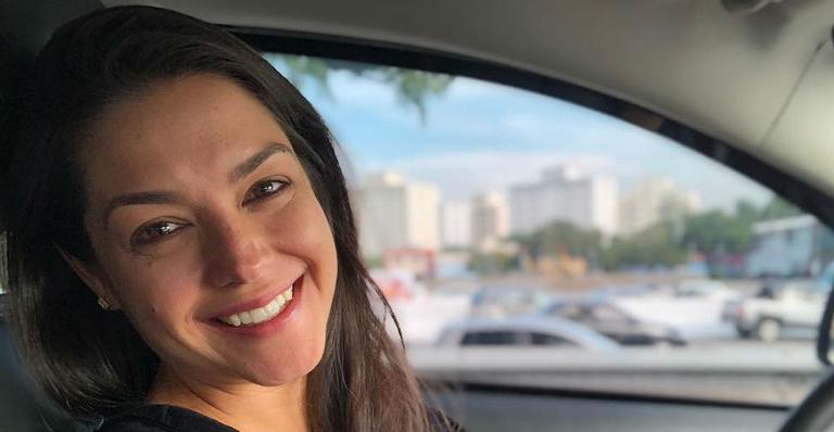 Thais Fersoza surge em clique íntimo da família reunida