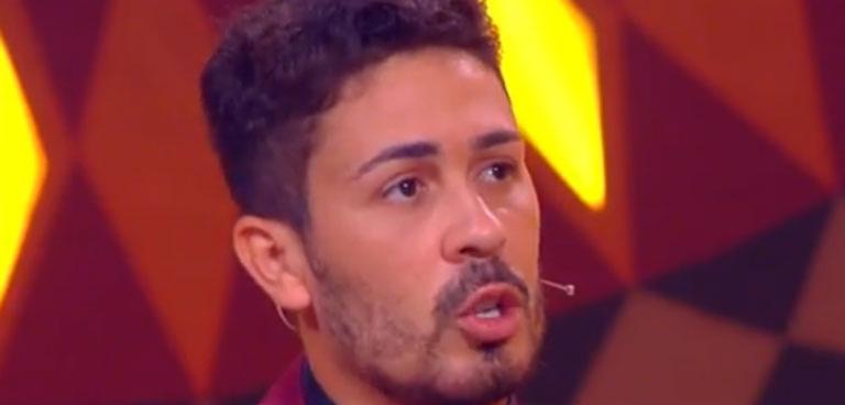 Carlinhos Maia desabafa no Caldeirão ao revelar mágoas da mãe biológica