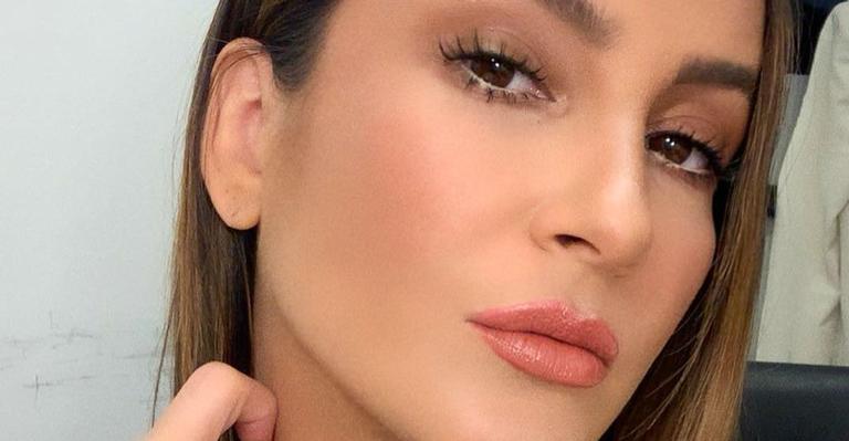 Claudia Leitte se emociona ao sentir Bella se mexendo em sua barriga