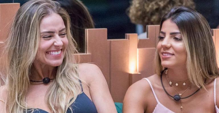 Hariany compartilha cliques ao lado de Paula e ex-sister responde: ”Obrigado por existir”