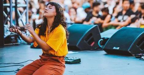 Após bater recordes, Priscilla Alcântara comemora sucesso de ‘Gente’: “Posso ser artista”