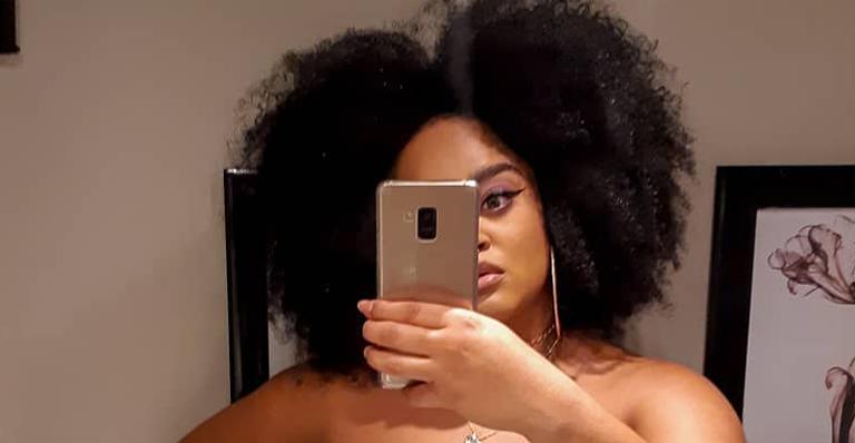 Ex-BBB Rízia Cerqueira ousa e exibe bumbum gigante em foto ousada