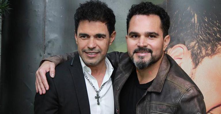 Zezé di Camargo e Luciano mostram o pai recuperado no dia de seu aniversário e comovem fãs