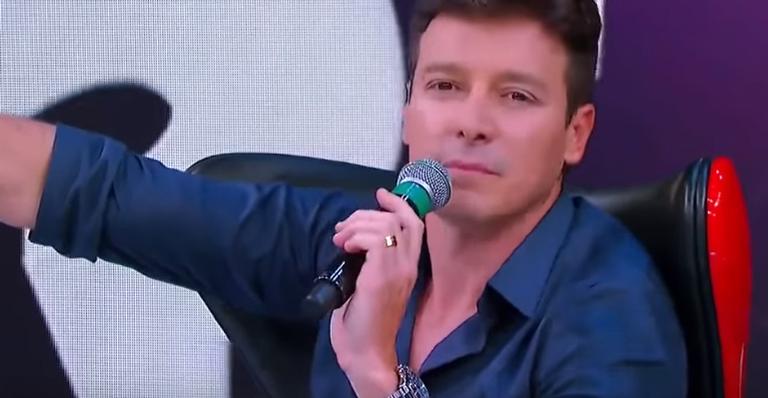 Rodrigo Faro esquenta o Dia dos Namorados e surge em clique picante na cama com a mulher