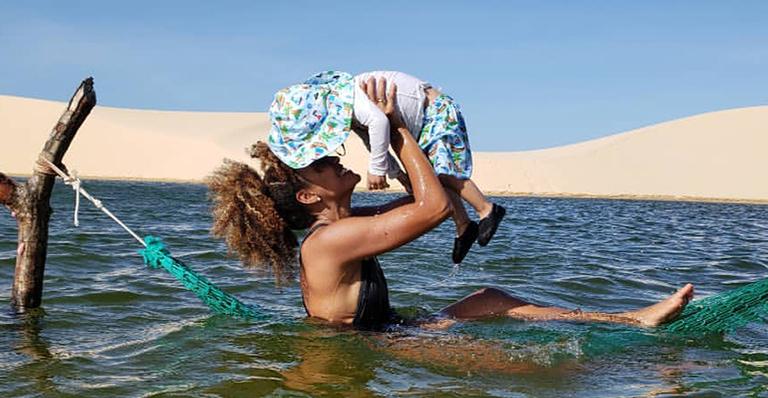 Sheron Menezzes leva o filho, Benjamin, em passeio pelos Lençóis Maranhenses: ”Meu sonho”