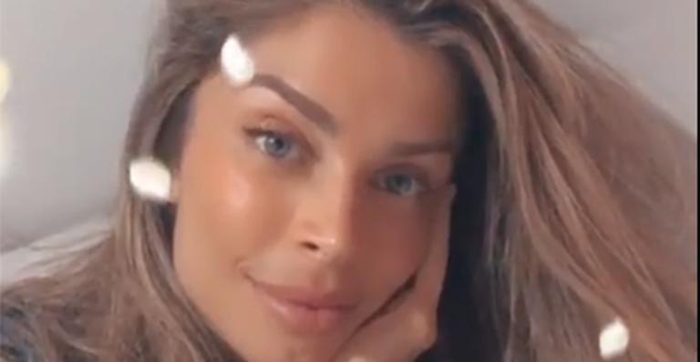 Grazi Massafera abre álbum de fotos de infância e encanta seguidores