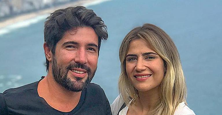 Genro de Leonardo, Sandro Pedroso surge na Disney e desabafa: ”Há 1 ano estava desempregado”