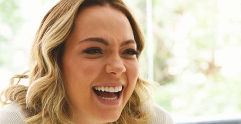 Carol Dantas se casa com Vinicius Martinez usando look básico; veja fotos