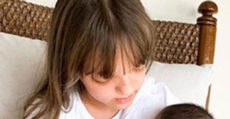 Rafaella Justus surge segurando a sobrinha recém-nascida nos braços em momento encantador