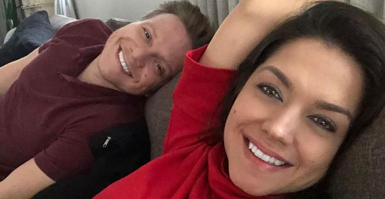 Thais Fersoza mostra surpresa para o filho e Michel Teló rouba cena: “Arrasou”