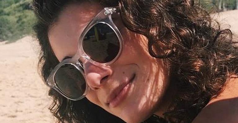 Giulia Bertolli surge deslumbrante na praia e deixa fãs sem fôlego com clique de biquíni