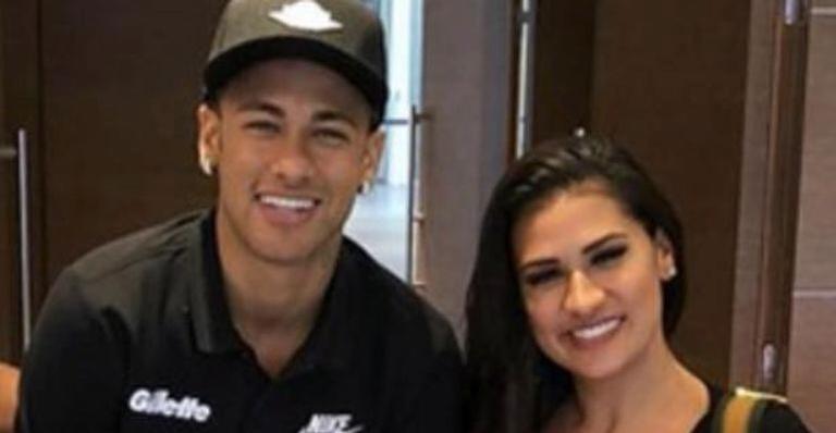 Simone Mendes posa com a família em apoio a Neymar: ‘‘Menino do coração de ouro’’