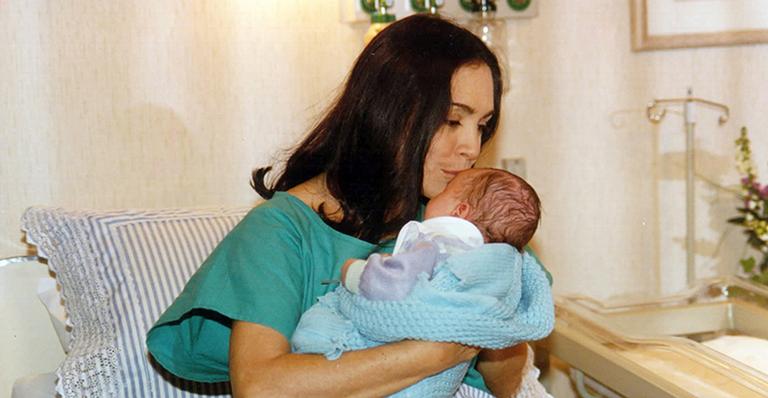 Por Amor: Regina Duarte fala sobre a cena inesquecível da troca de bebês