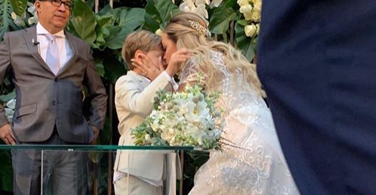 Filho de Neymar Jr rouba a cena no casamento da mãe, Carol Dantas