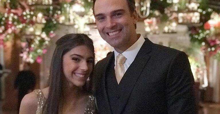 Tadeu Schmidt faz festa luxuosa de 15 anos para a filha caçula, Laura