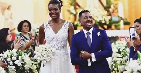 Fabiana Claudino, do vôlei, comemora um ano de casamento com filho de Netinho de Paula