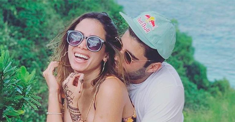 Anitta manda cartinha de amor e Pedro Scooby se derrete: ”Parte dessa história”
