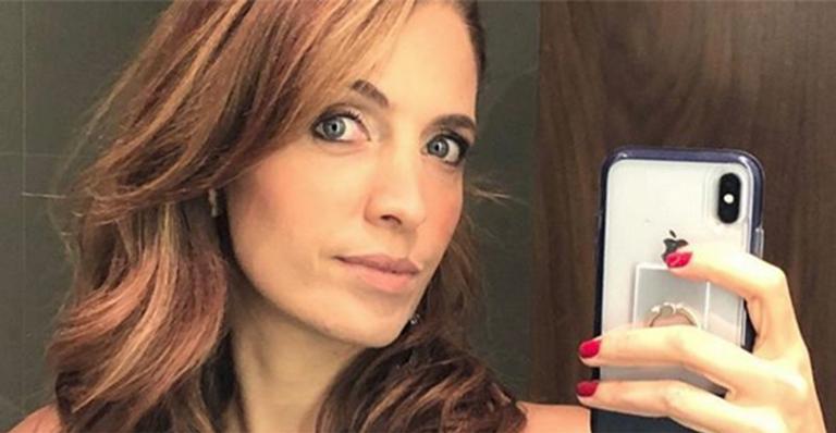 Poliana Abritta mostra foto rara com o namorado gato