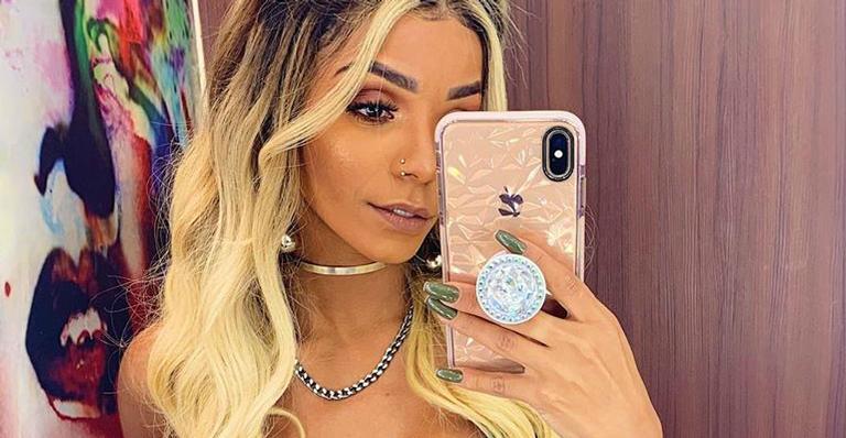 Namorada de Ludmilla exibe decote gigante e deixa fãs enlouquecidos