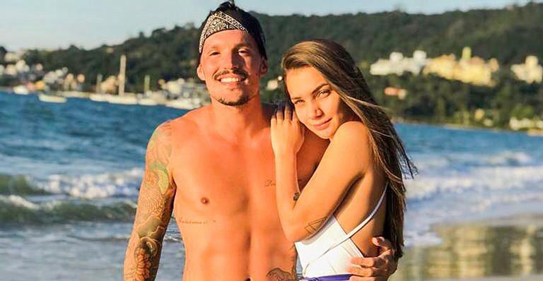 Mulher agredida em reality show perdoa o rapaz: ‘Se arrependeu’