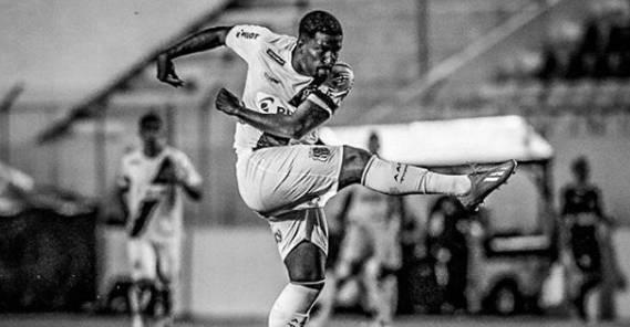 Morre, aos 24 anos, jogador Thalles, revelado pelo Vasco da Gama