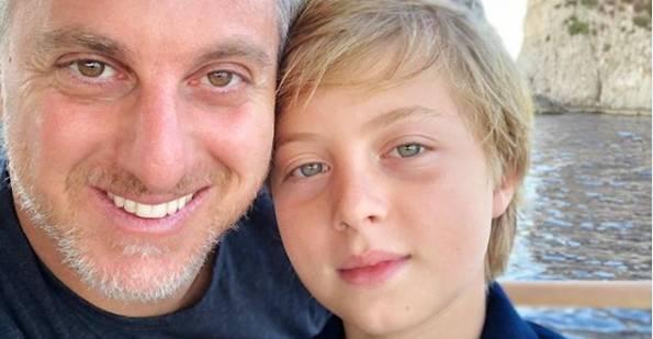 Benício Huck foi operado e está sendo assistido pelos médicos, diz Luciano Huck