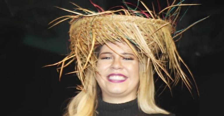 Grávida, Marília Mendonça ganha presente curioso para o bebê