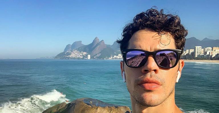 José Loreto curte o dia em parque e se declara para a filha Bella: “Estejamos assim”