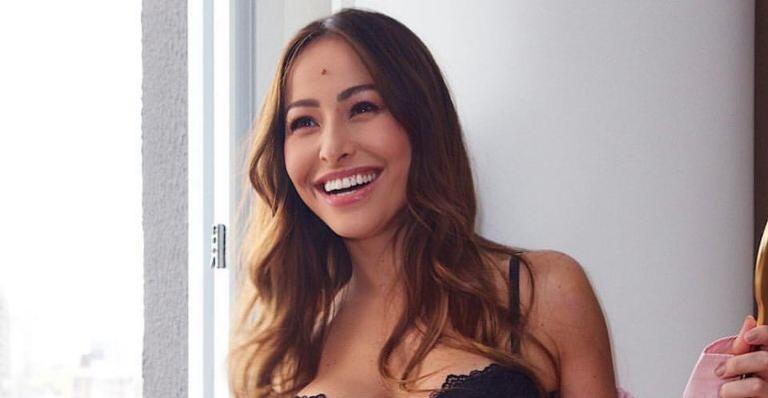 Filha de Sabrina Sato explode o fofurômetro ao surgir vestida de panda