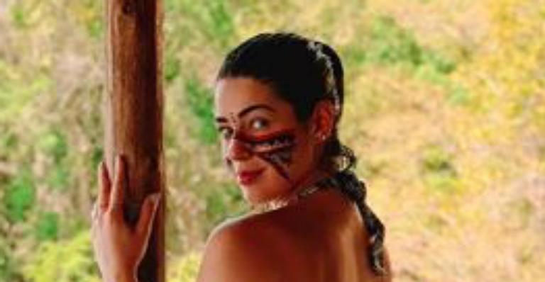 Vivian Amorim empina ao bumbum e se diverte com seguidores: ”Sensualizando”