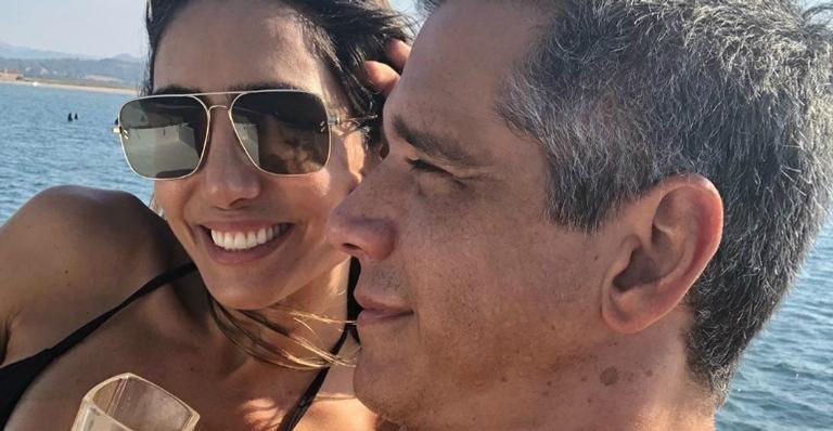Marcio Garcia abre álbum de viagens e surge com a família toda reunida em passeio na Itália