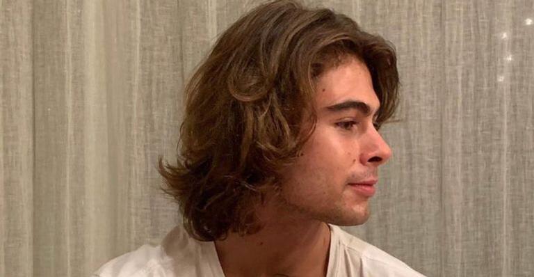 Rafael Vitti mostra clique antigo do pai e dá susto em fãs: ”Calma, galera”