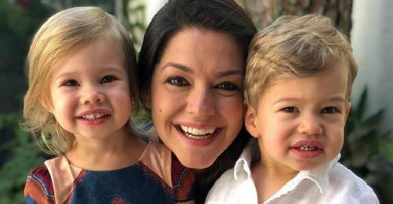 Fofura! Thais Fersoza se apaixona ao ver a filha vestida de bailarina