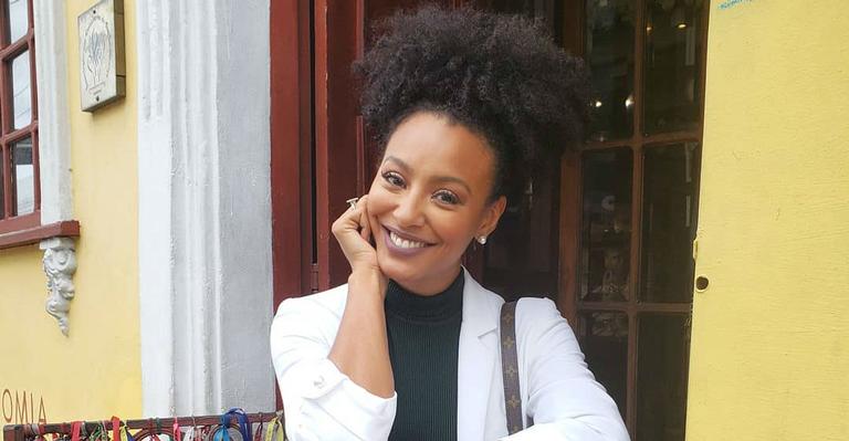 Sheron Menezzes baba por clique do filho Benjamin: “Maior amor do mundo”