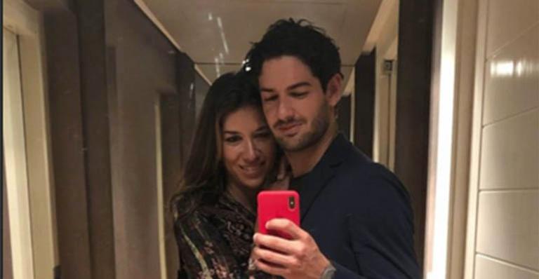 Rebeca Abravanel e Alexandre Pato surgem juntinhos após casamento secreto