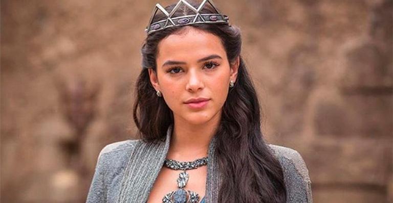 Após críticas, Bruna Marquezine estudará interpretação: ”Me sentia inferior”