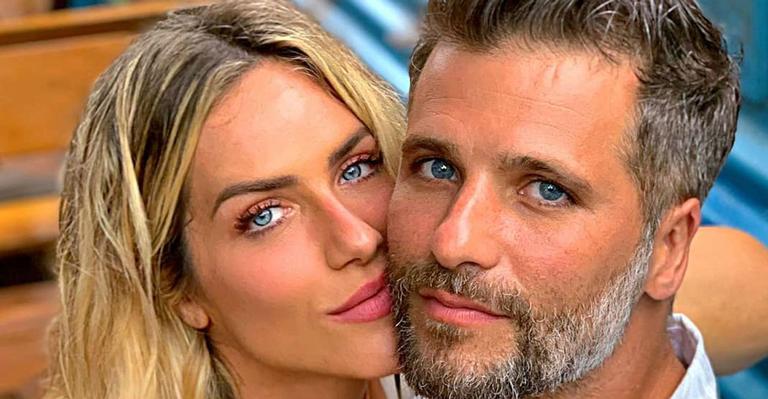 Bruno Gagliasso mostra Giovanna Ewbank com lingerie de renda
