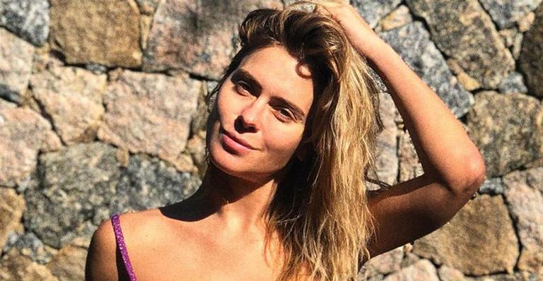 Carolina Dieckmann exibe a beleza de seus olhos e artistas elogiam