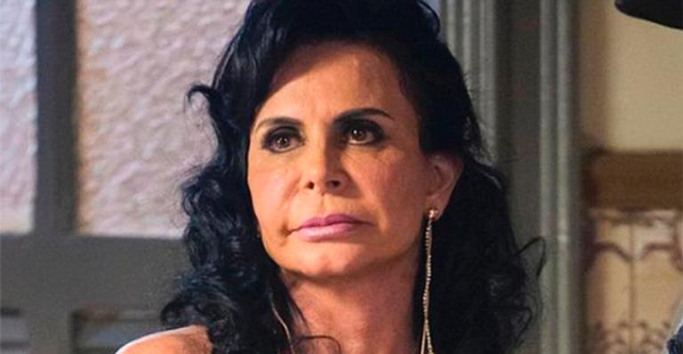 Gretchen passa por novo procedimento estético e compartilha momento com os fãs