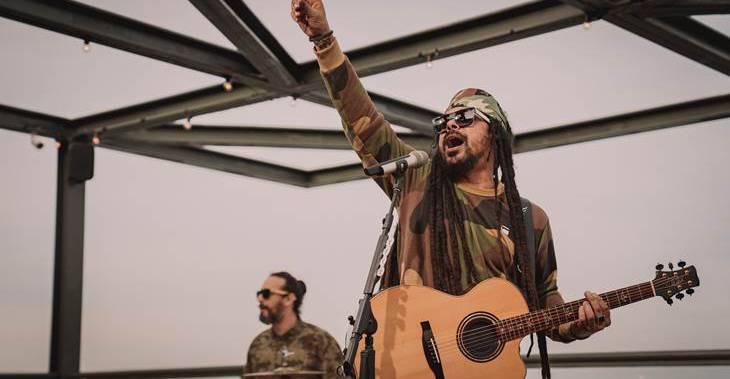 Marcelo Falcão, ex-vocalista de O Rappa, lança clipe solo