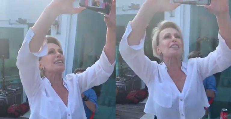 Ana Maria Braga faz churrasco em sua cobertura após SuperChef