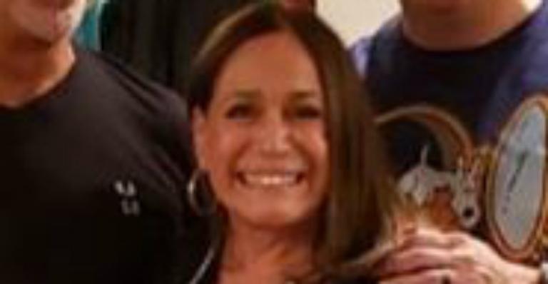 Susana Vieira se empolga e mostra parte do novo visual para a novela ‘Éramos Seis’