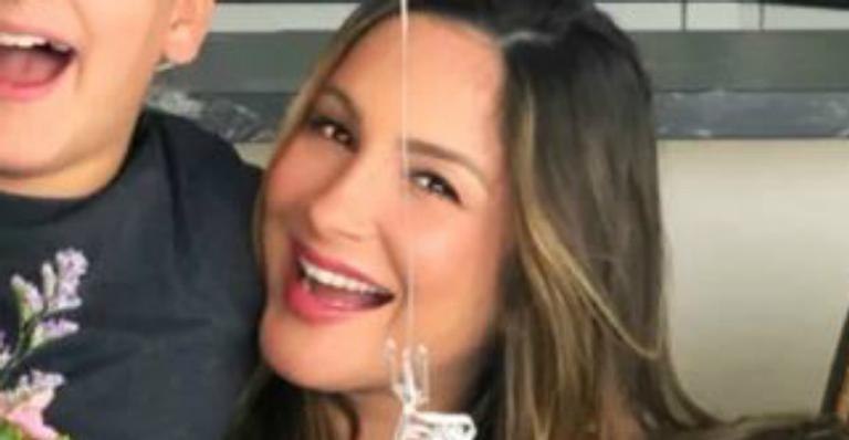 Na reta final da gestação, Claudia Leitte celebra aniversário em família e encanta seguidores