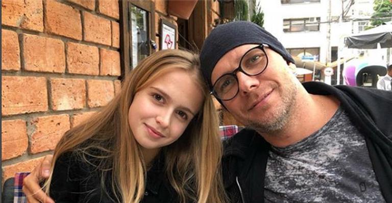 Filha de Fernando Scherer revela torcida para o pai reatar com Sheila Mello